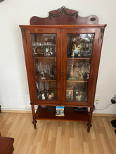 Cargar imagen en el visor de la galería, Comedor Antiguo con 6 Sillas, Trinchador, Vitrina y Bufetera (CF1802252)