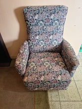 Cargar imagen en el visor de la galería, Sala Floreada Marco de Madera Tallado