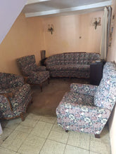 Cargar imagen en el visor de la galería, Sala Floreada Marco de Madera Tallado