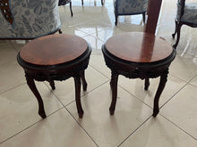 Cargar imagen en el visor de la galería, Sala Provenzal 3 Sillones y 3 Mesas