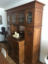 Cargar imagen en el visor de la galería, Comedor de Encino Americano 10 Sillas y 2 Trinchadores (CF2002251)