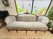 Cargar imagen en el visor de la galería, Sala Provenzal 3 Sillones y 3 Mesas