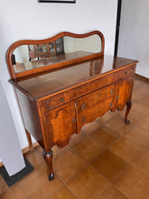 Cargar imagen en el visor de la galería, Comedor Redondo 6 Personas. Vitrina, Bufetero, Escritorio y Silla Antiguo (CF2308221)