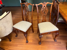 Cargar imagen en el visor de la galería, Comedor 10 Sillas con Vitrina
