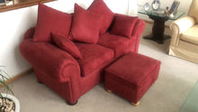 Cargar imagen en el visor de la galería, Sillón Doble Rojo con Taburete
