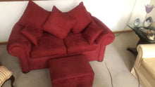 Cargar imagen en el visor de la galería, Sillón Doble Rojo con Taburete
