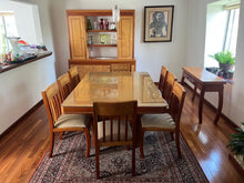 Cargar imagen en el visor de la galería, Comedor con 8 Sillas. Trastero y Mesa Auxiliar
