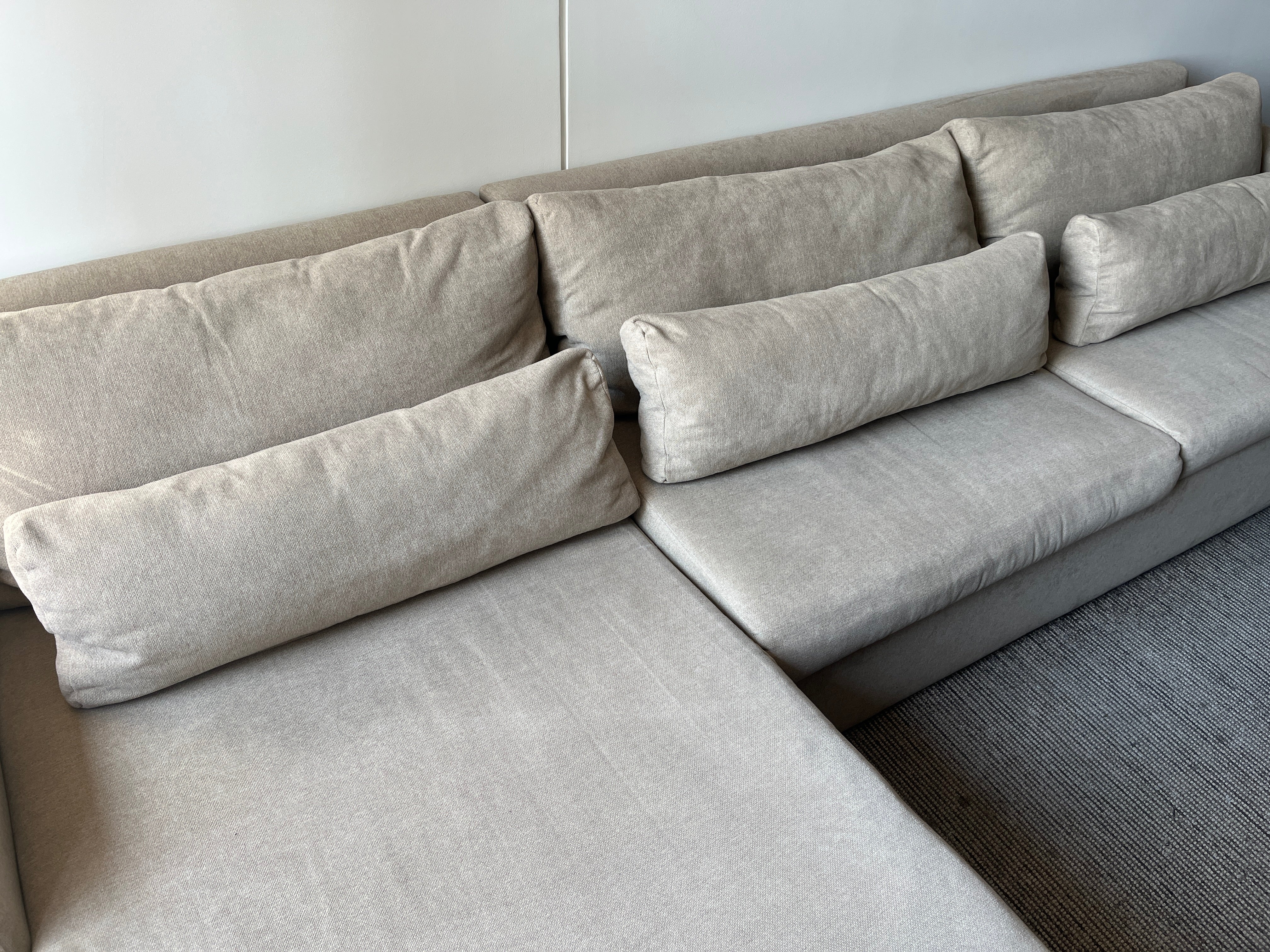 Sala en L Modular con Tela Protectora