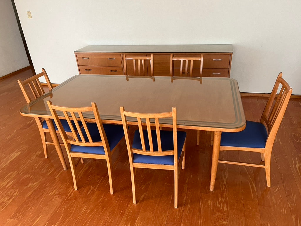 Comedor Van Beuren 6 Sillas y 2 Trinchadores