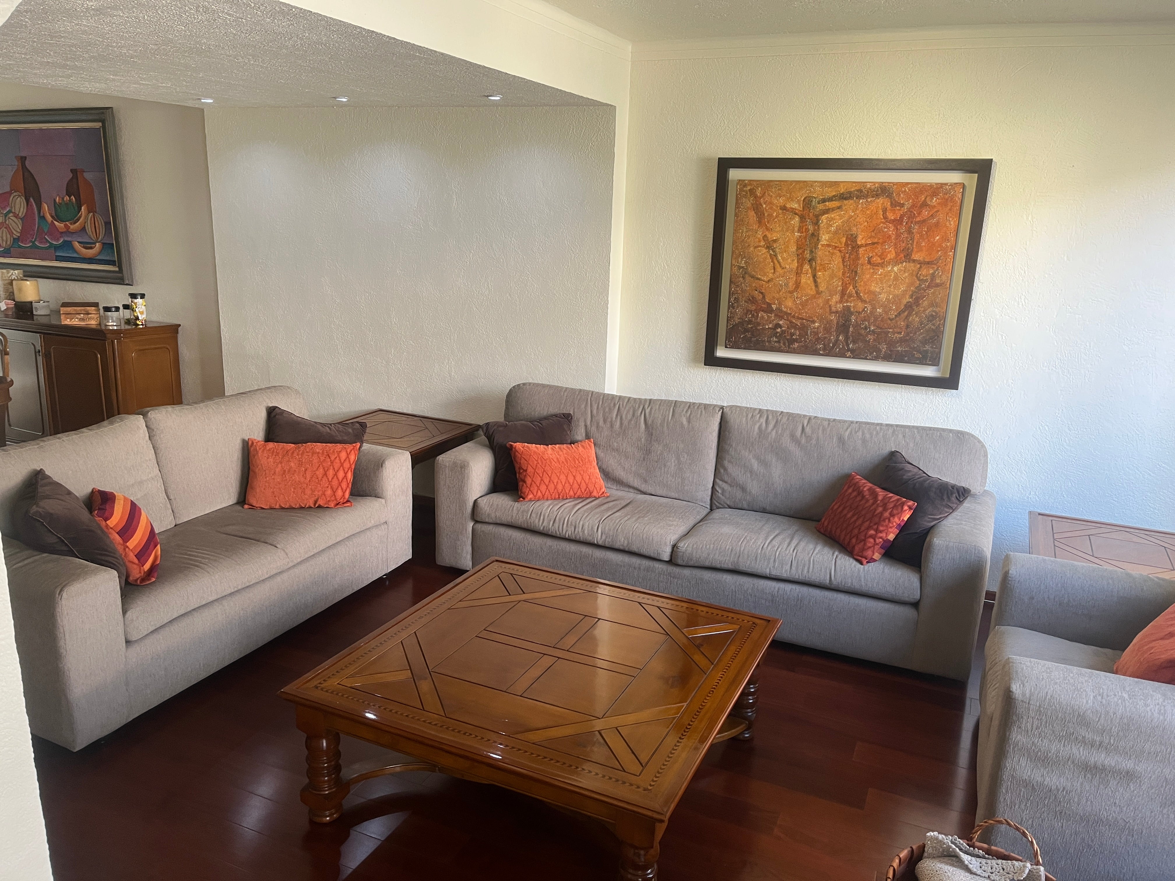 Sala Tapiz Gris con Jgo. de 3 Mesas