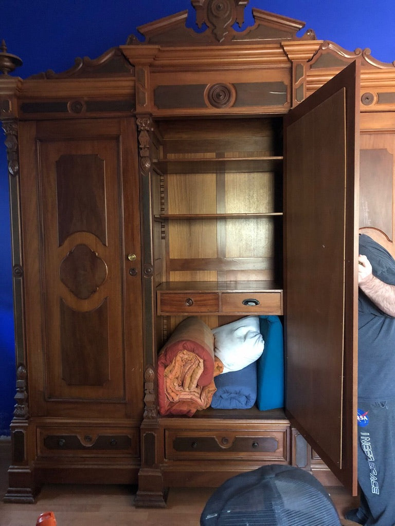 Ropero Antiguo de 3 Puertas