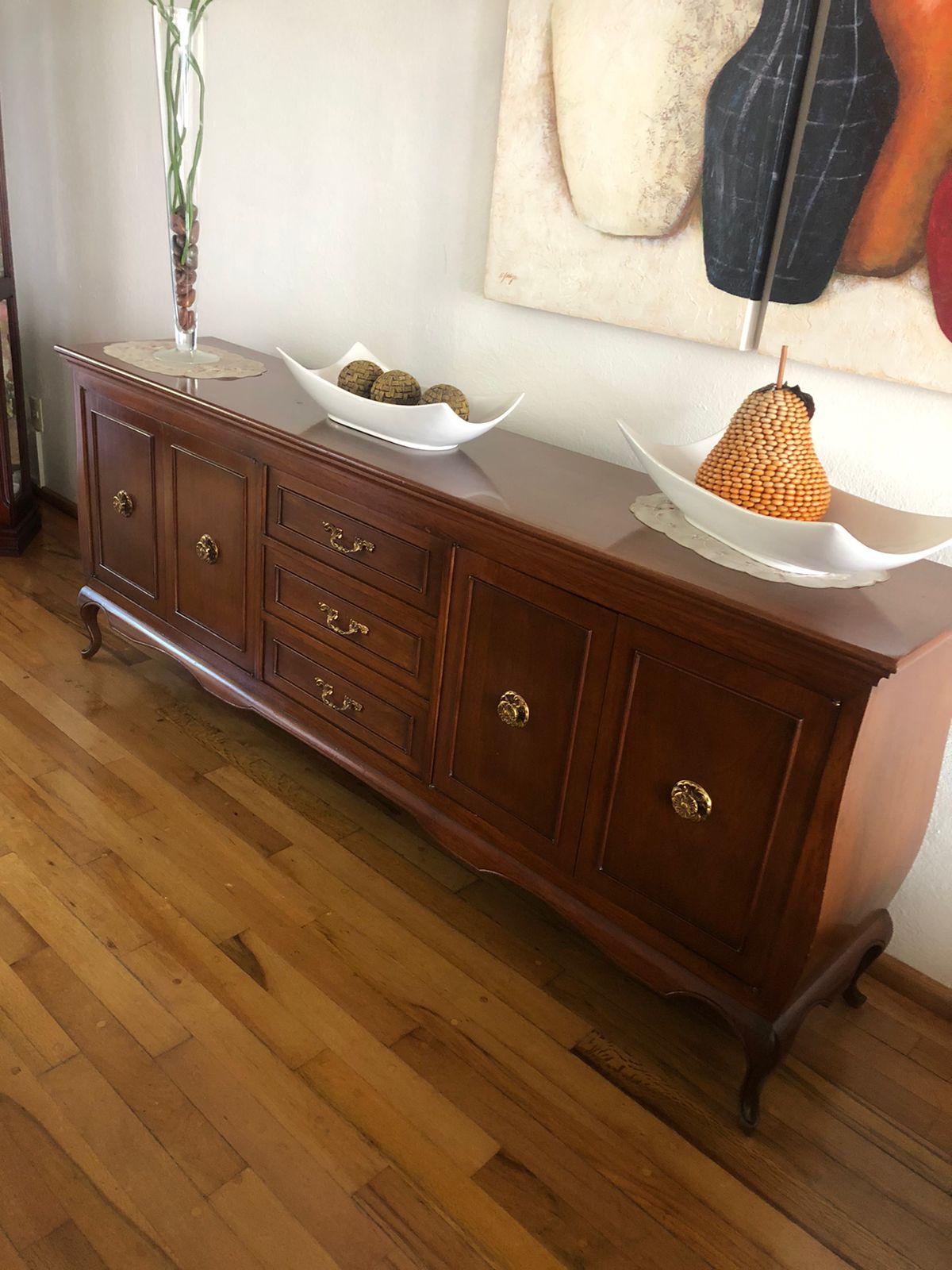 Trinchador 4 Puertas y 3 Cajones