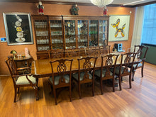 Cargar imagen en el visor de la galería, Comedor 10 Sillas con Vitrina
