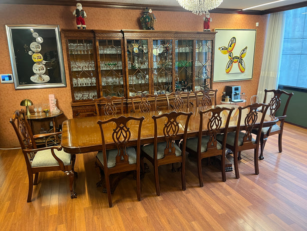 Comedor 10 Sillas con Vitrina