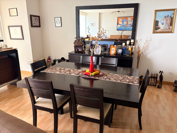 Comedor con Trinchador y Espejo