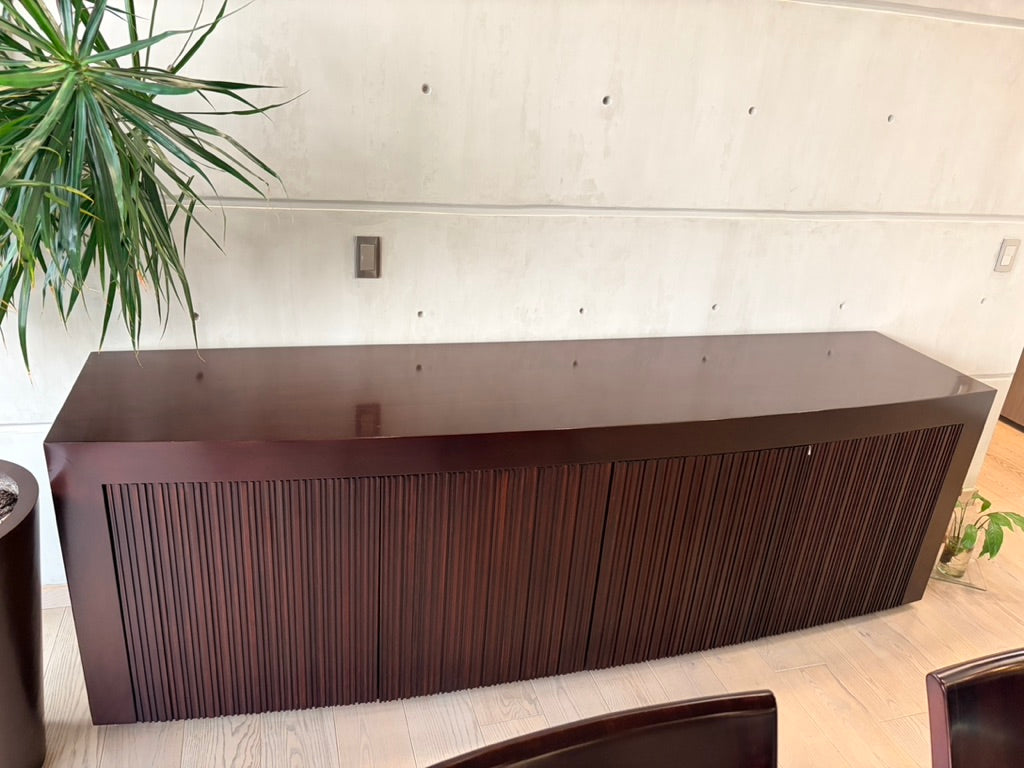Comedor para 10 Personas con Trinchador
