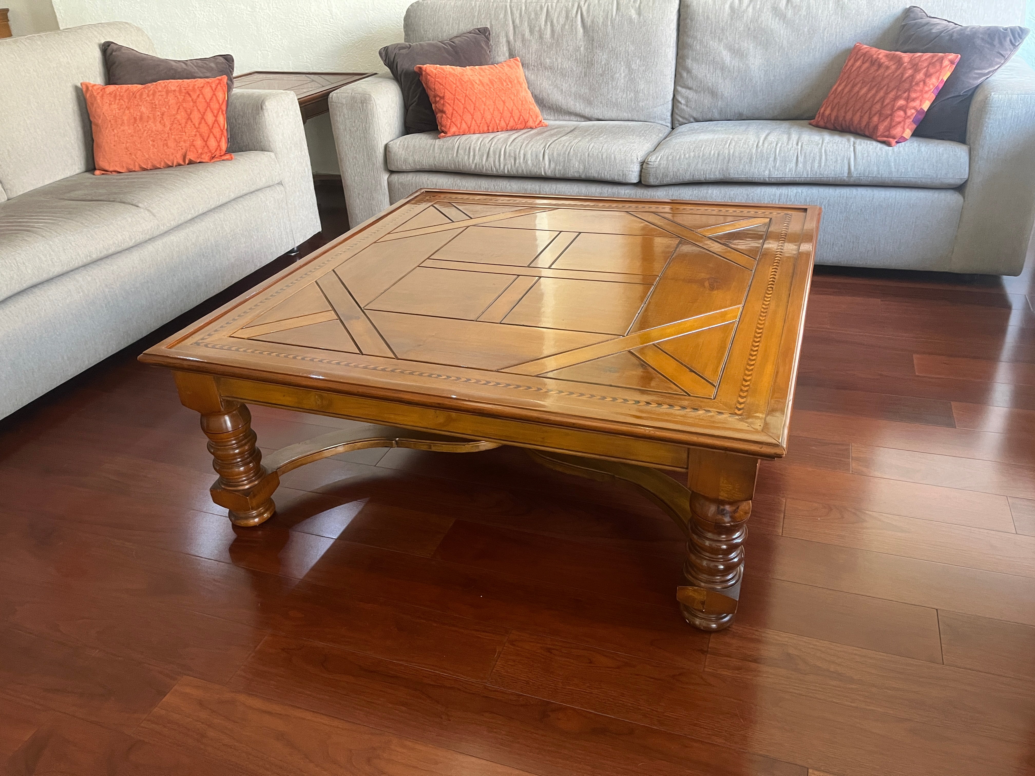 Sala Tapiz Gris con Jgo. de 3 Mesas