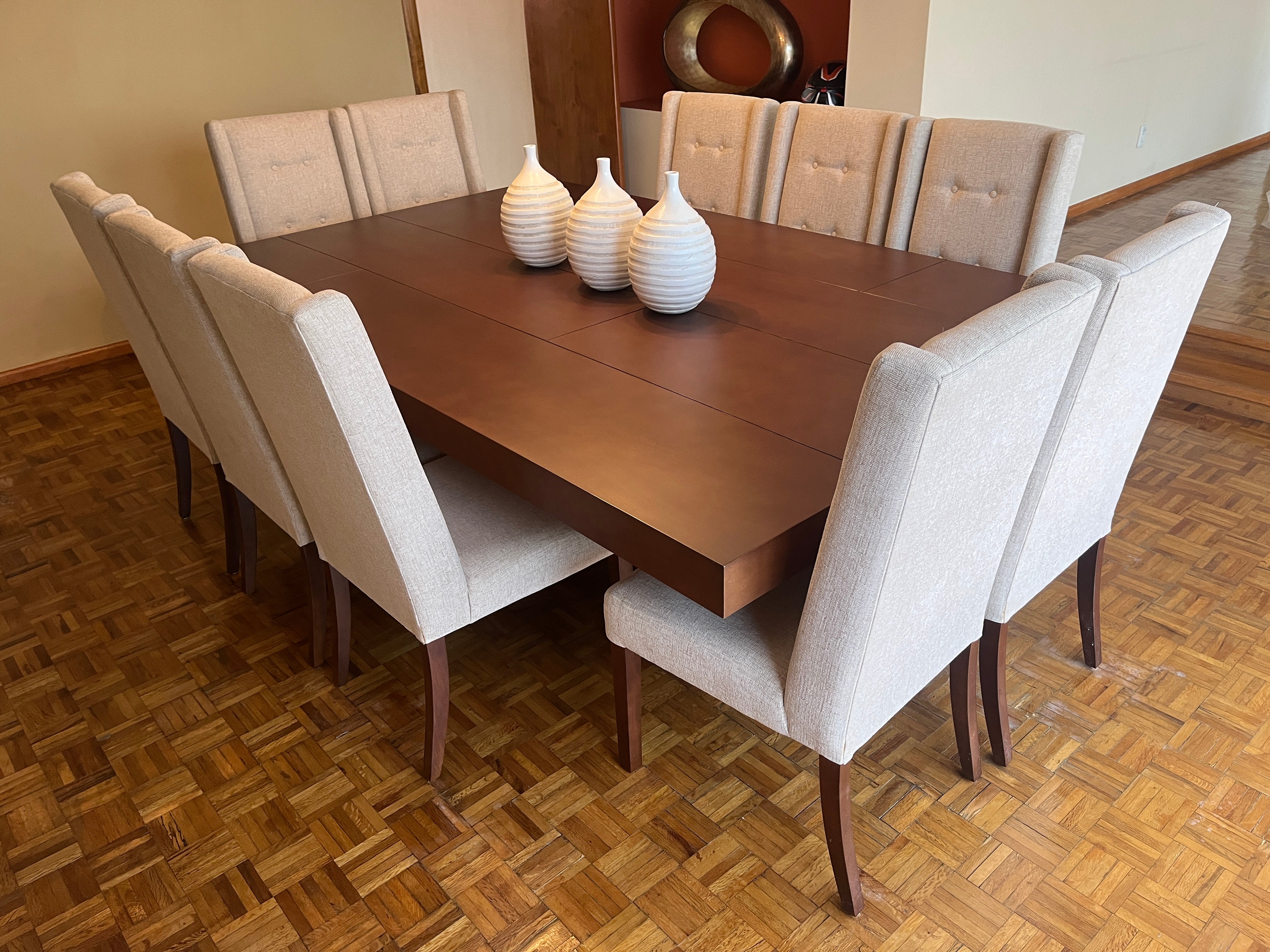 Comedor con 10 Sillas Casa de las Lomas