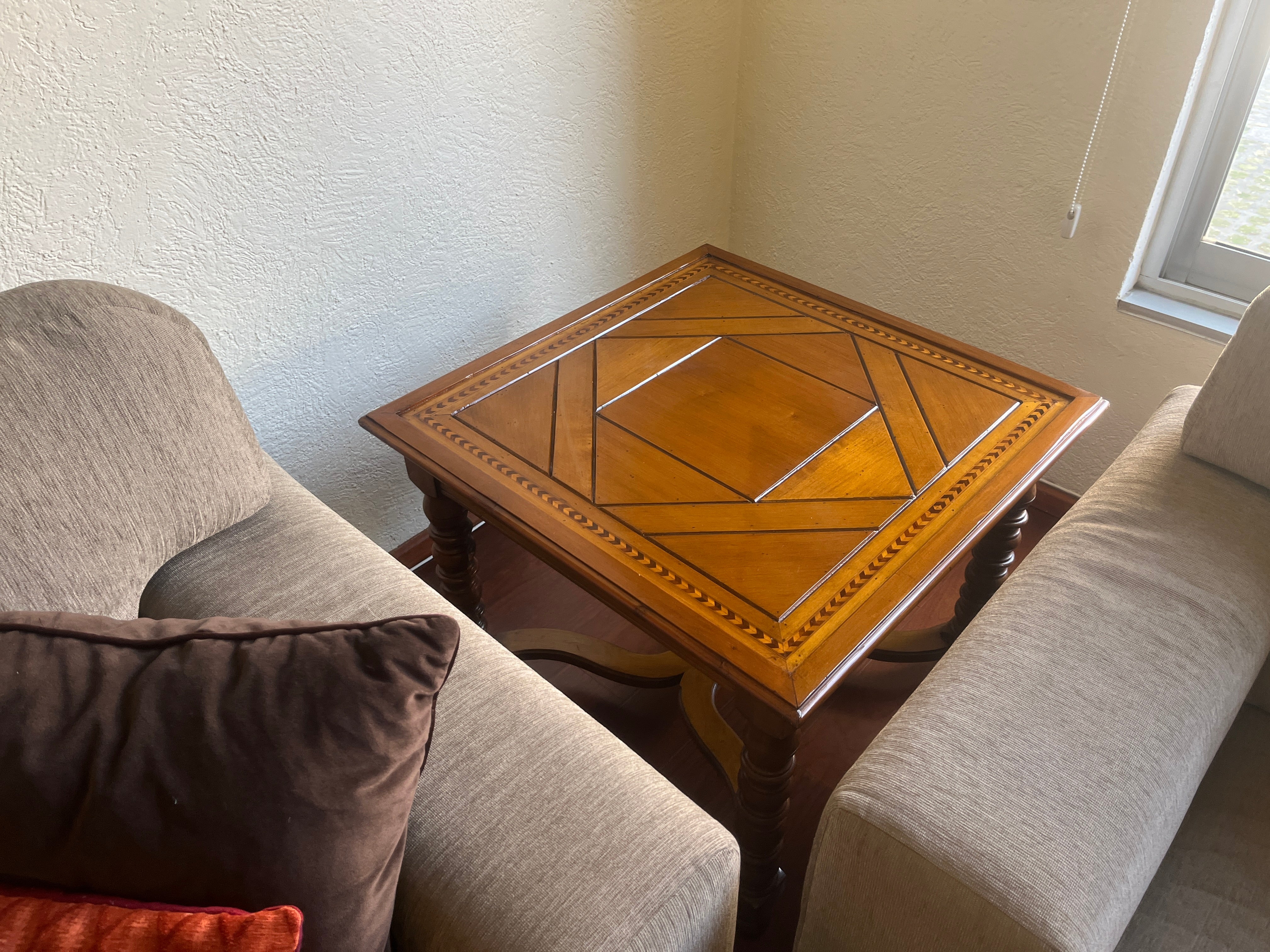 Sala Tapiz Gris con Jgo. de 3 Mesas