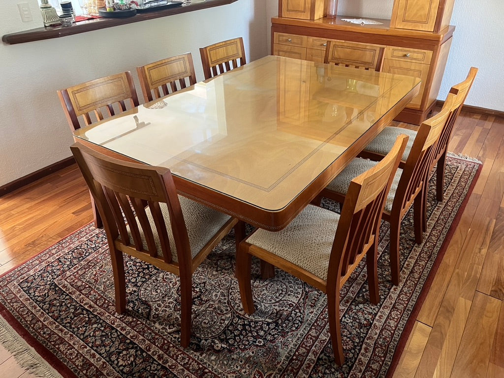 Comedor con 8 Sillas. Trastero y Mesa Auxiliar
