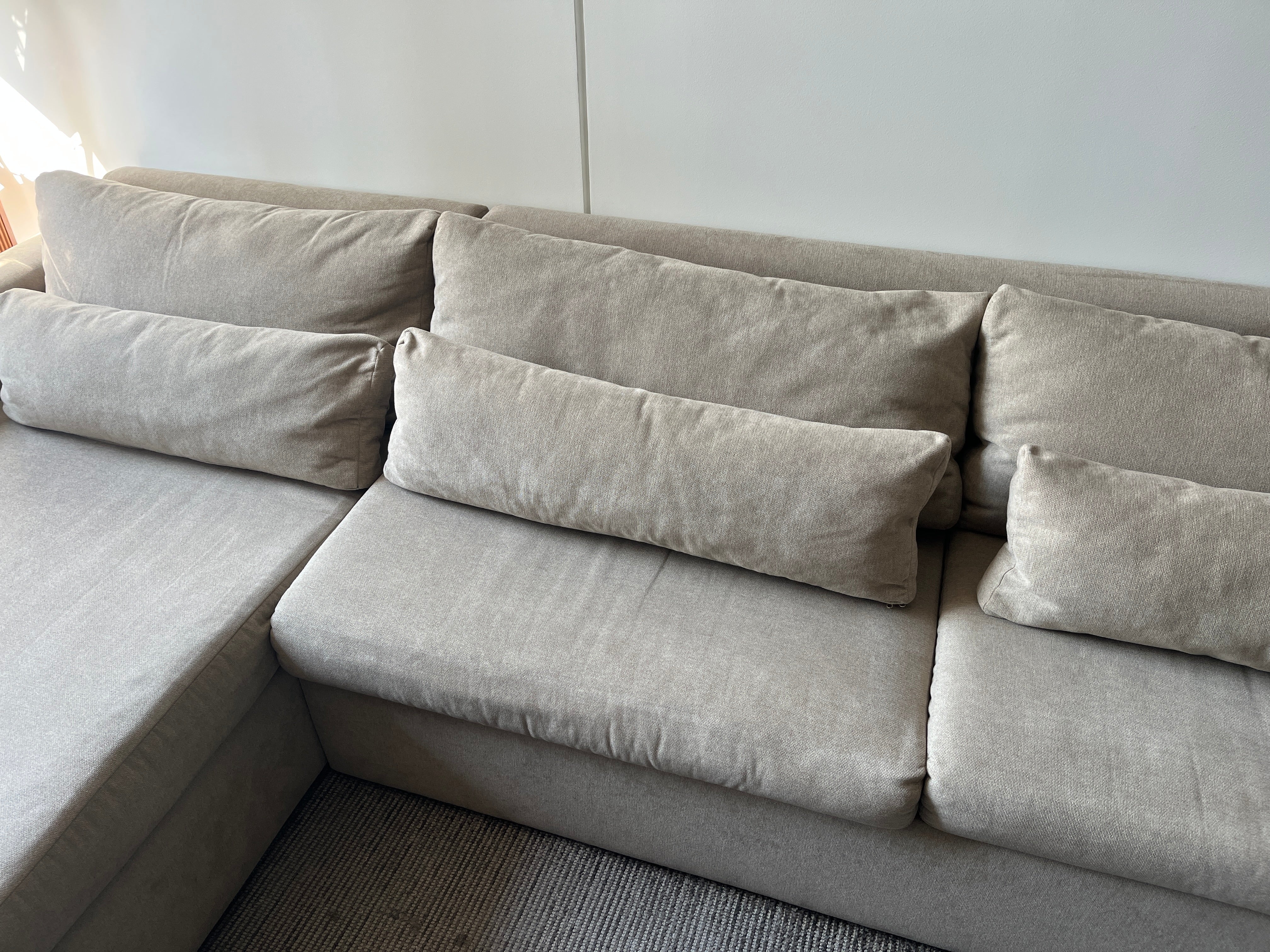 Sala en L Modular con Tela Protectora